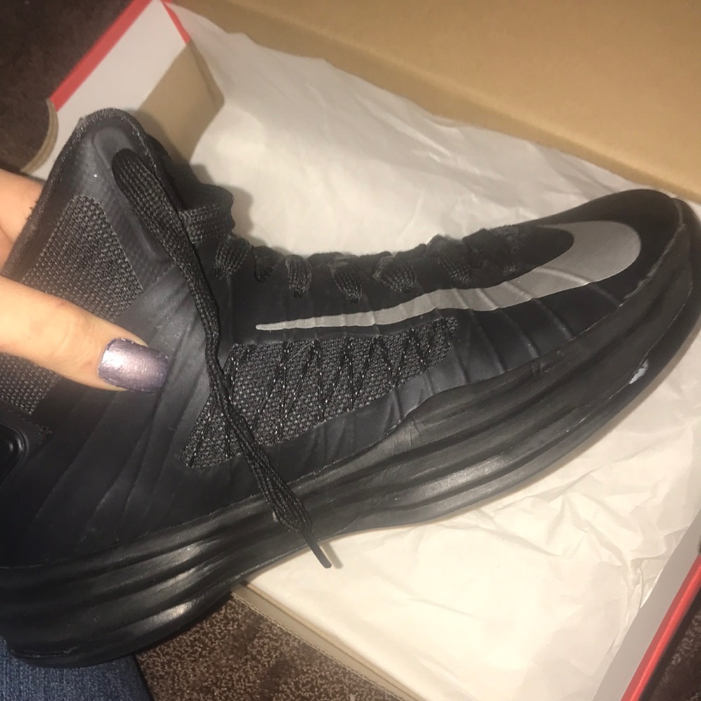 Nike HyperDunk.    (I’ll trade,feel free to deal)